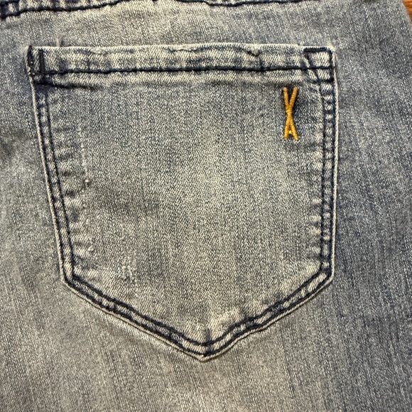 Vintage America Light Blue Jeans with Red Floral Embroidery - Picture 4 of 15